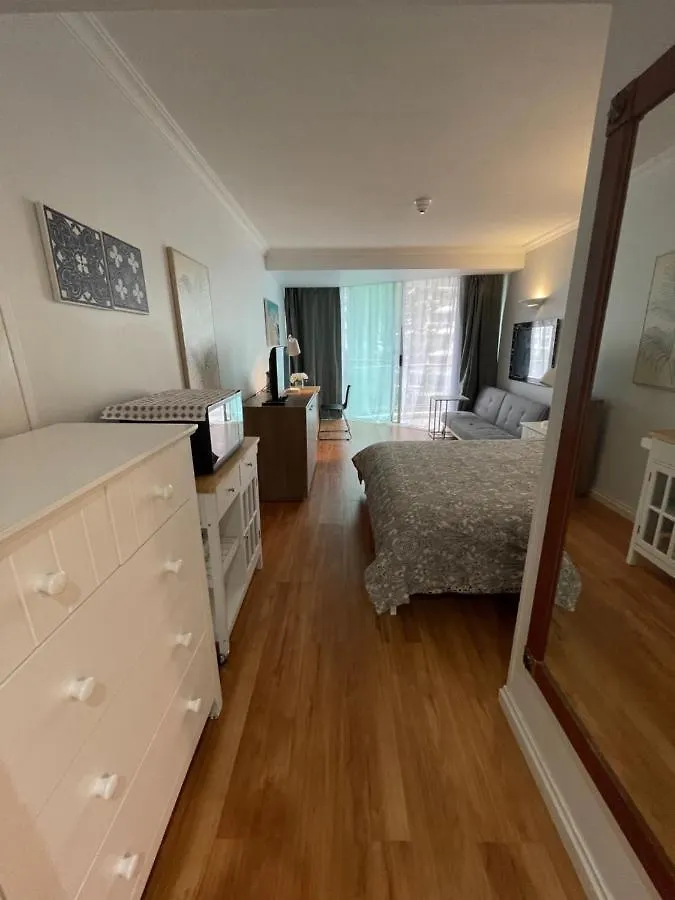Apartment Lovely Ocean Viewed Studio Room Next To The Beach Gold Coast